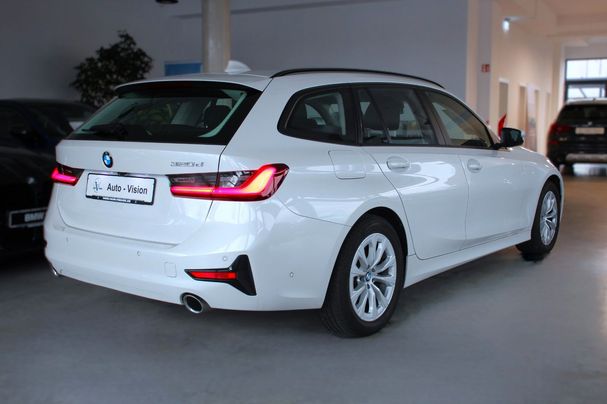 BMW 320d Touring Advantage 140 kW image number 9