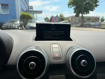 Car image 33