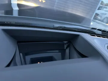 Car image 48