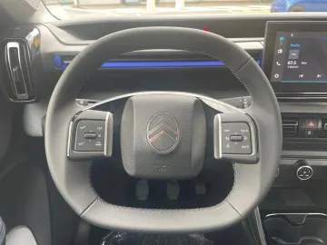 Car image 37