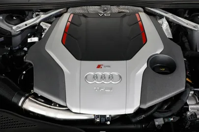 Car image 32