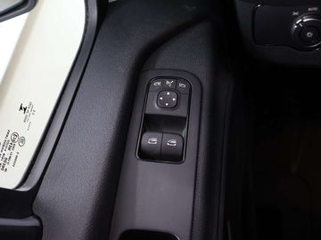 Car image 37