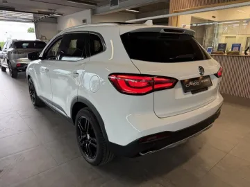 Car image 37