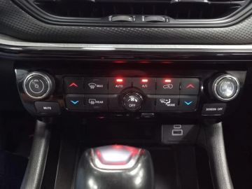 Car image 35