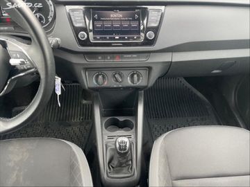 Car image 10