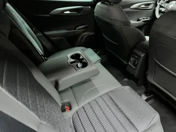 Car image 44
