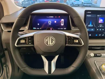 Car image 27