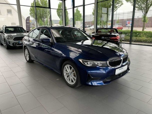 BMW 330 Advantage 185 kW image number 3