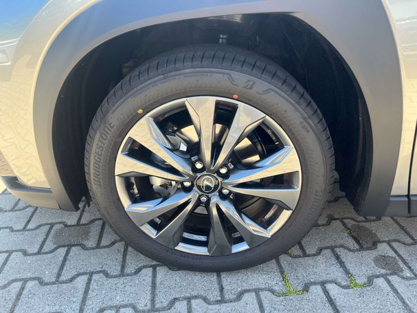 Lexus UX 300h 146 kW image number 14