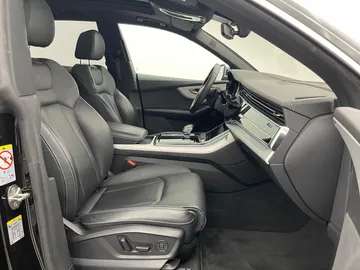 Car image 30