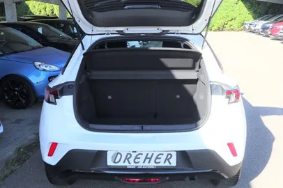 Car image 25
