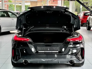 Car image 28