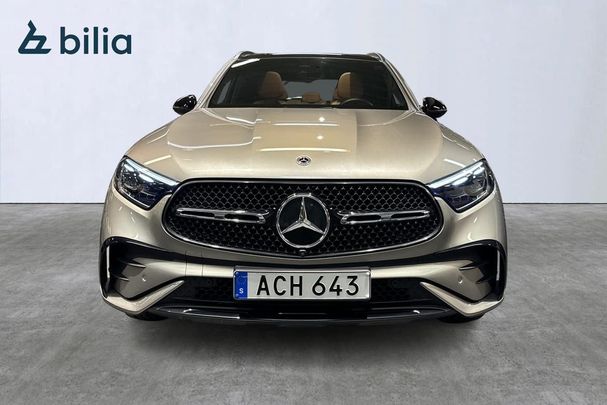 Mercedes-Benz GLC 400 e AMG 4Matic 285 kW image number 3