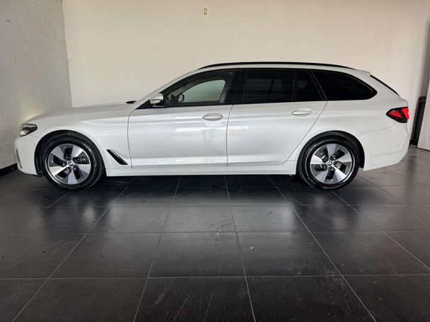 BMW 520d Touring xDrive 140 kW image number 4