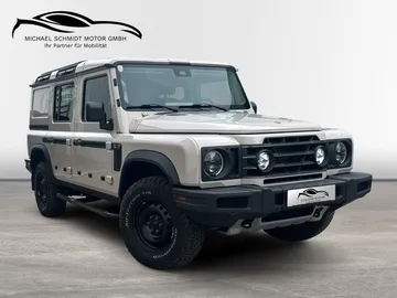 Car image 4