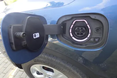 Car image 37