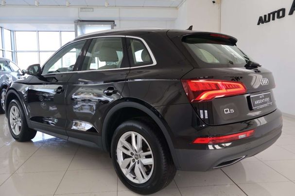 Audi Q5 40 TDI quattro Business 140 kW image number 4