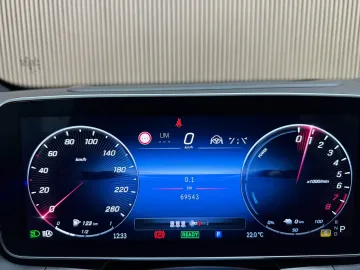 Car image 43
