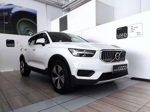 Volvo XC40 Recharge R Plug-in Hybrid T4 155 kW image number 2