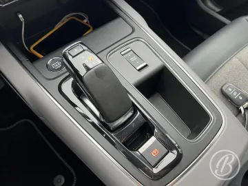 Car image 49