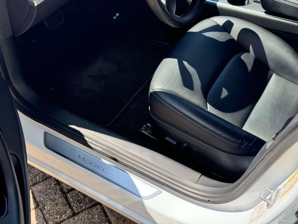 Tesla Model 3 60 Plus 175 kW image number 28