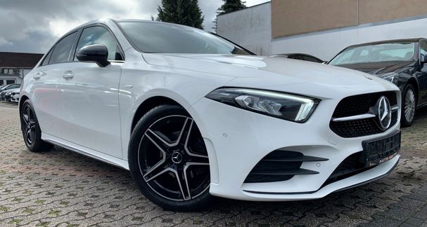 Mercedes-Benz A 180 100 kW image number 2