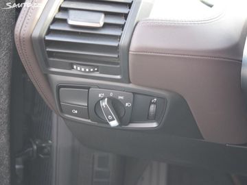 Car image 37