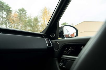 Car image 37