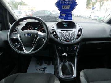 Car image 11