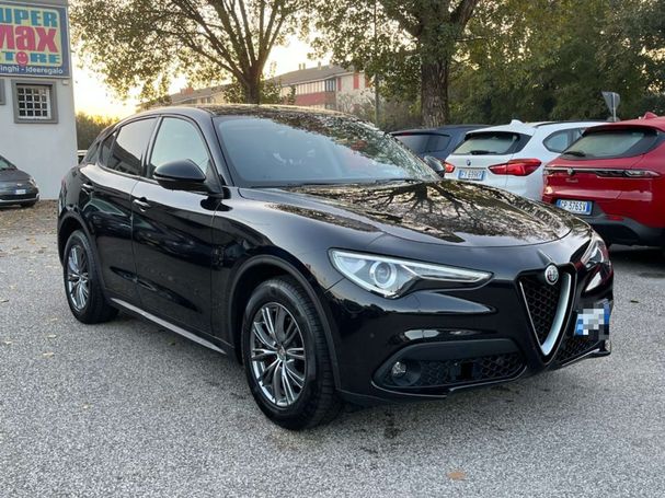 Alfa Romeo Stelvio 2.2 Diesel AT8 Business 118 kW image number 2