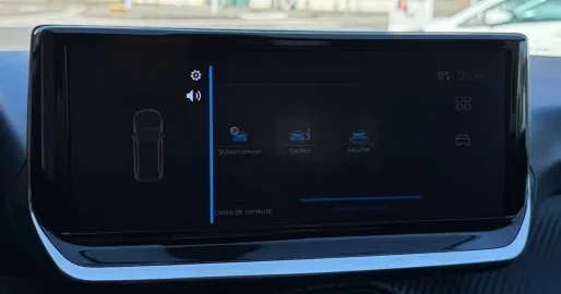 Car image 30