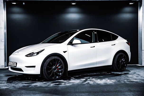 Tesla Model Y Performance AWD 393 kW image number 26