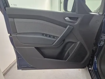Car image 35