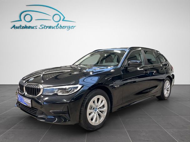 BMW 330e Touring 215 kW image number 1