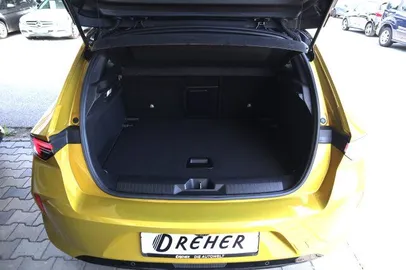 Car image 34