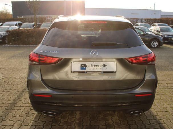 Mercedes-Benz GLA 250 e 160 kW image number 17