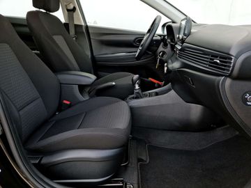 Car image 31