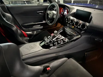 Car image 24