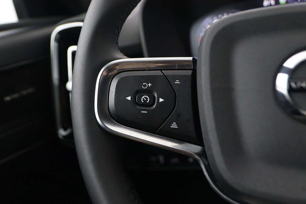 Volvo XC40 Recharge T4 Plus Dark 155 kW image number 35