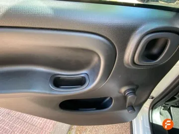 Car image 24