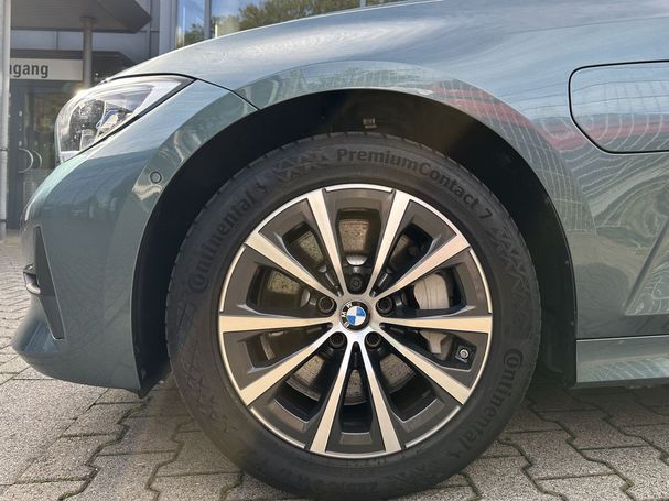 BMW 330e Touring 215 kW image number 33