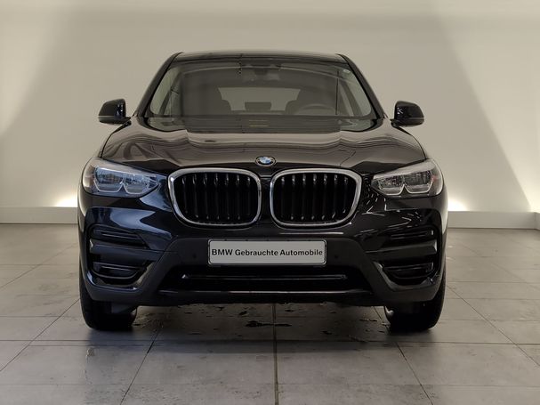 BMW X3 xDrive20d Advantage 140 kW image number 2