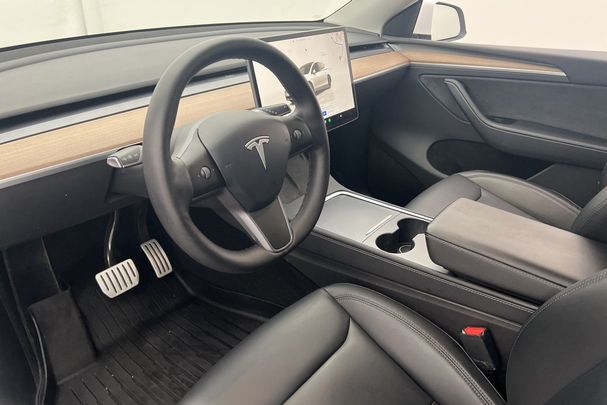 Tesla Model Y Performance AWD 393 kW image number 11