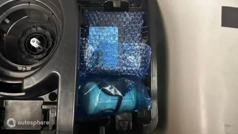 Car image 20