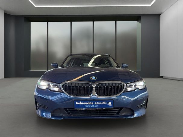 BMW 318i Touring 115 kW image number 2