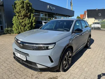 Car image 24