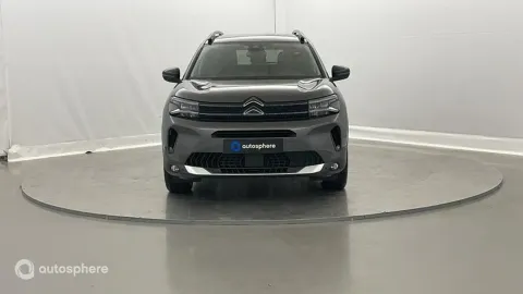 Car image 3