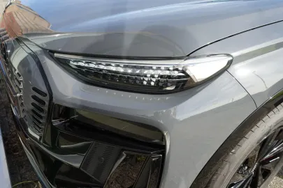 Car image 48