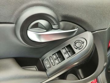 Car image 35