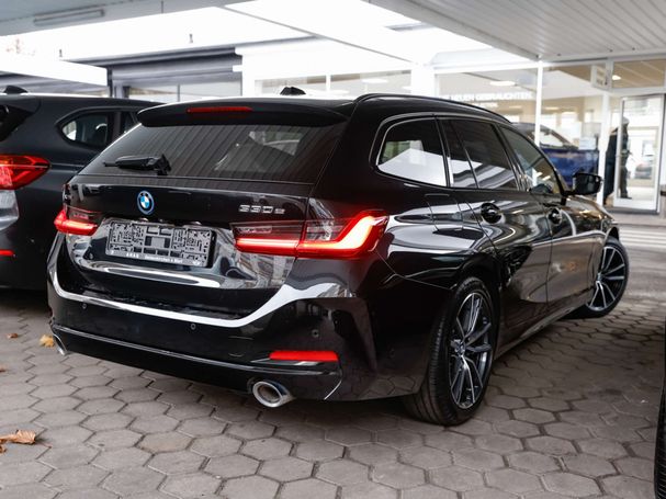 BMW 330e Touring xDrive 215 kW image number 2